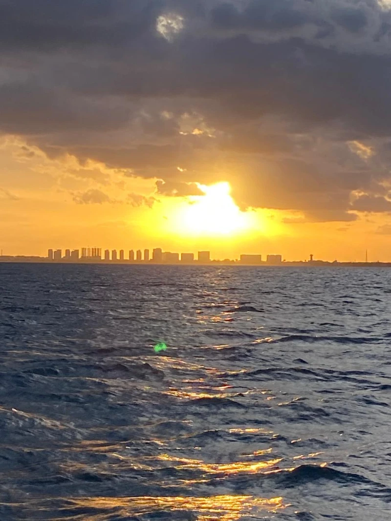 ISLA MUJERES CARIBBEAN SUNSET