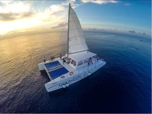 COZUMEL CATAMARÁN & SNORKEL PLAYA MIA