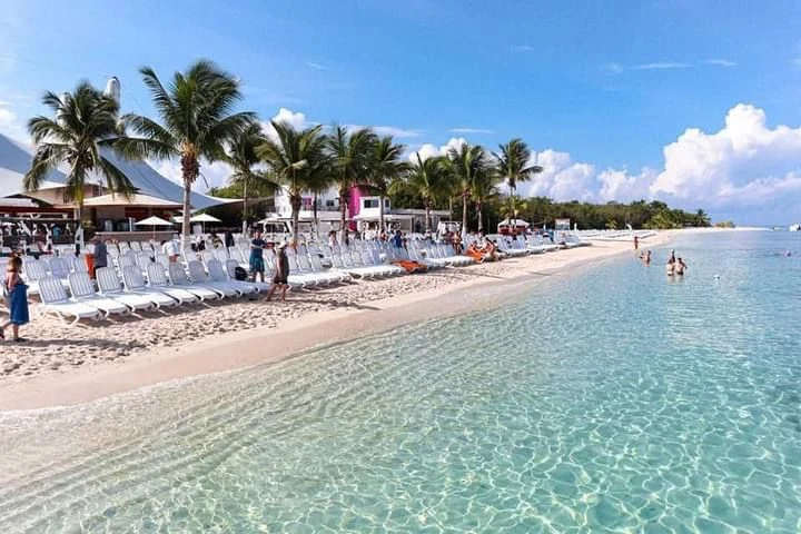 COZUMEL CATAMARÁN & SNORKEL PLAYA MIA