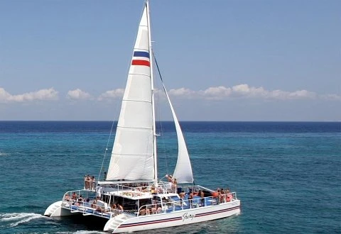 COZUMEL CATAMARÁN & SNORKEL FURY