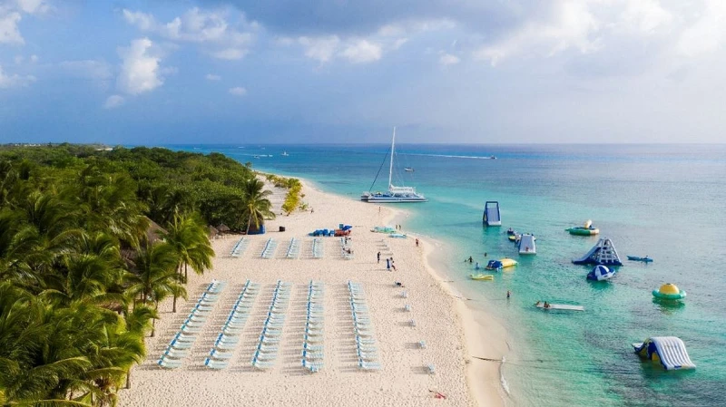 COZUMEL CATAMARÁN & SNORKEL FURY