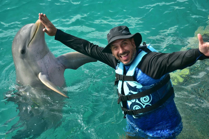 IM CATAMARAN + DELFINES SWIM ADVENTURE