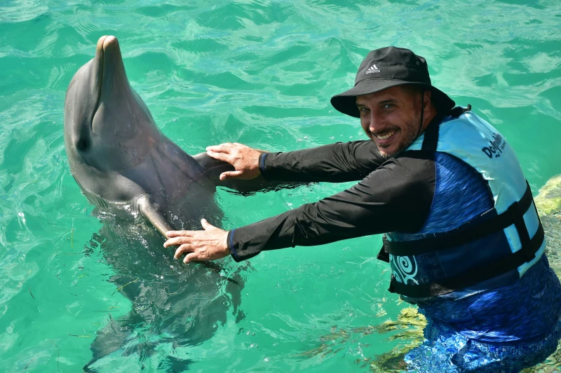 IM CATAMARAN + DELFINES SWIM ADVENTURE