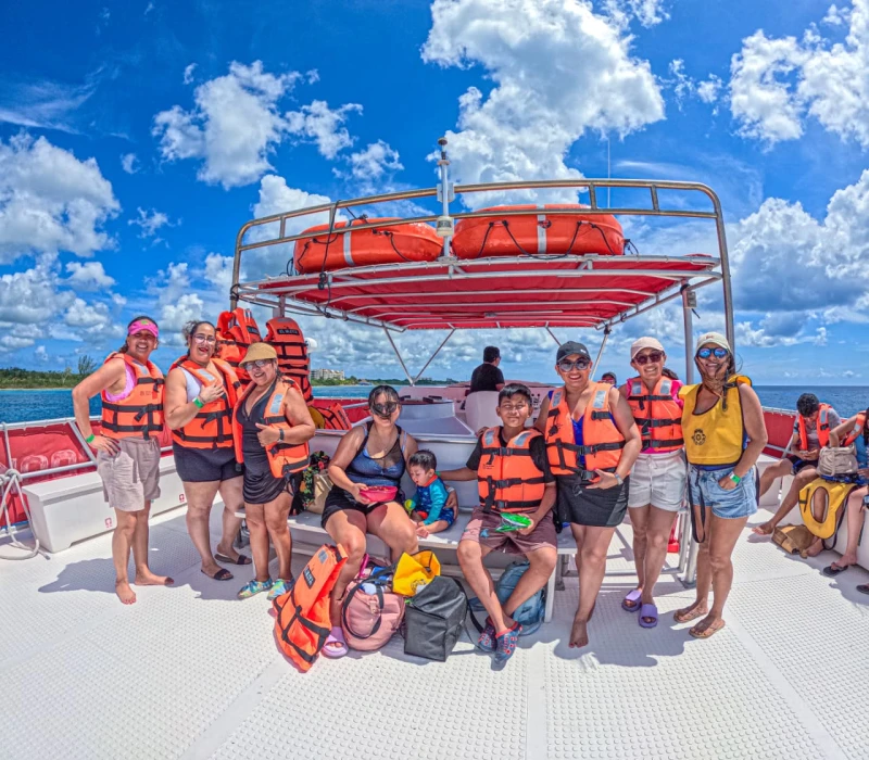 COZUMEL CATAMARÁN CAPITAN TEQUILA