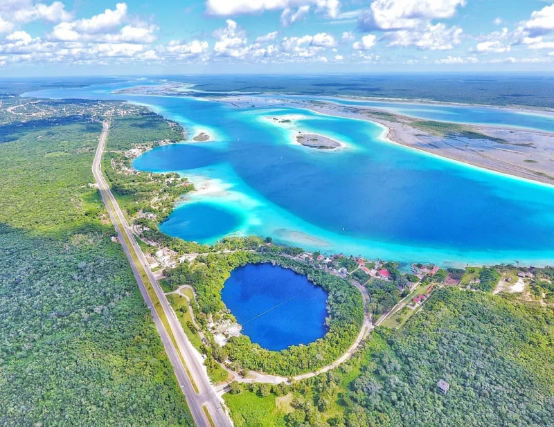 Bacalar Plus paseo en Ponton