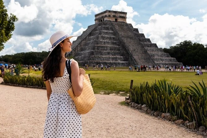 Chichen Itza con cenote Xcajum